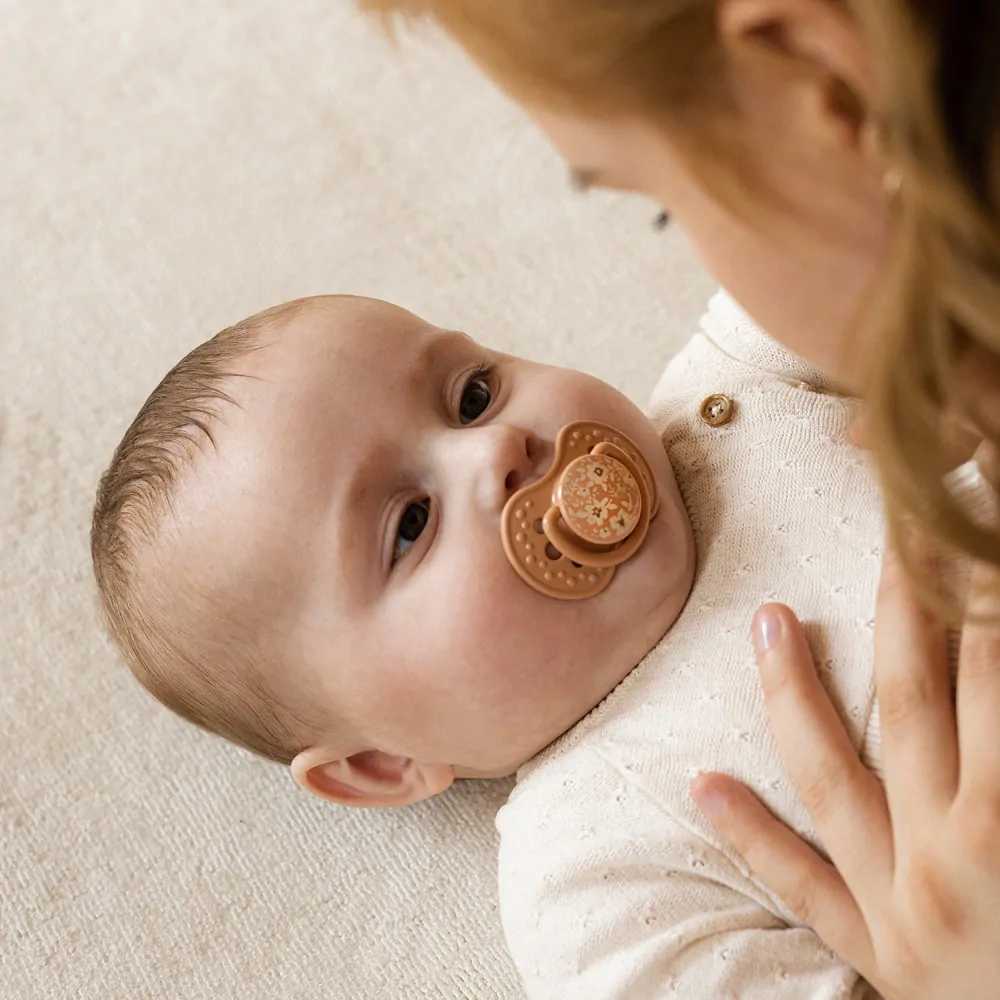 LOVI Dudlík silikonový dynamický BLOSSOM 6-18m 2 ks holka