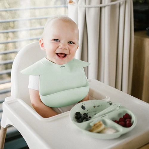 BABYONO Talíř silikonový s přísavkou - sage 6m+