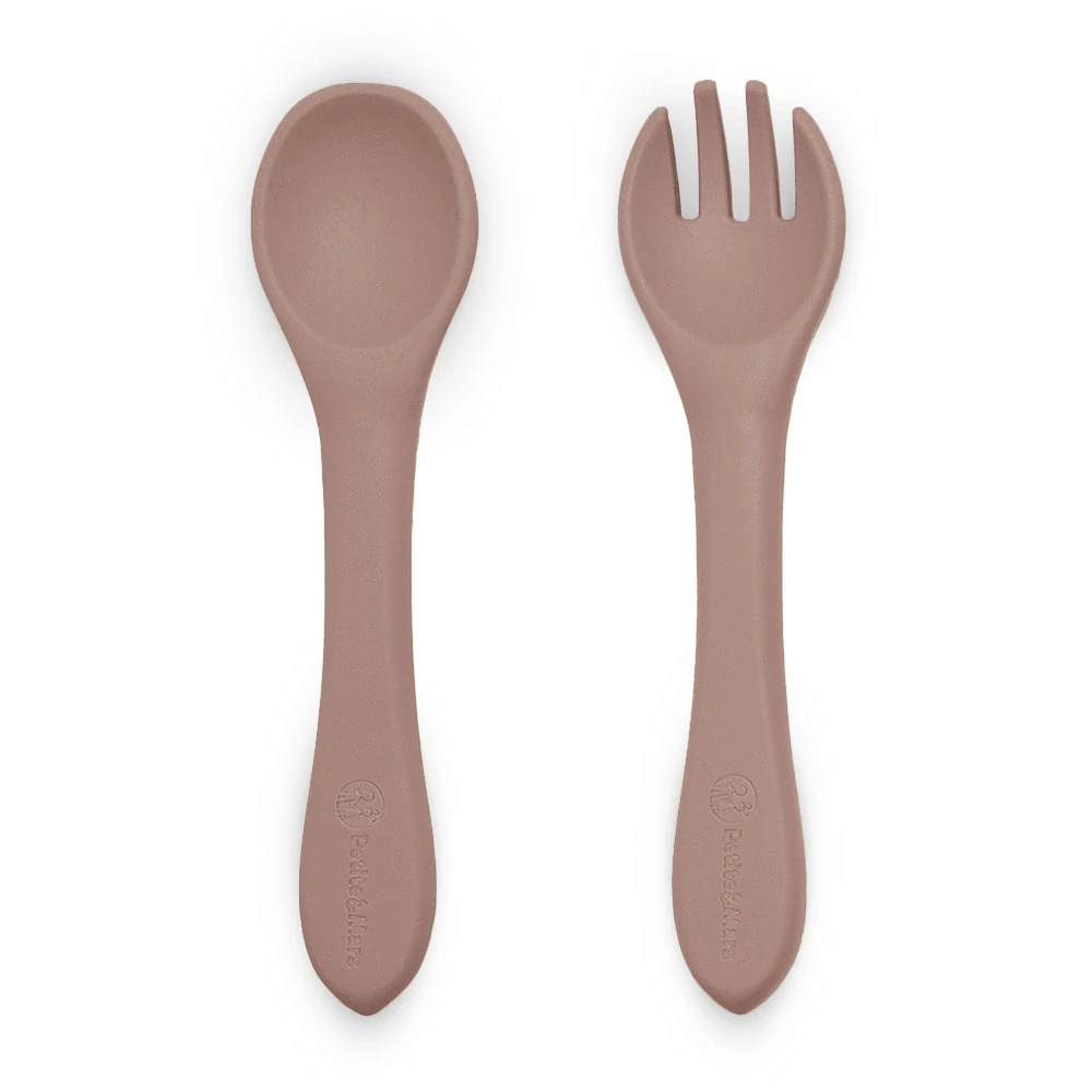 PETITE&MARS Příbor silikonový Take&Match Velvet Latte 6m+