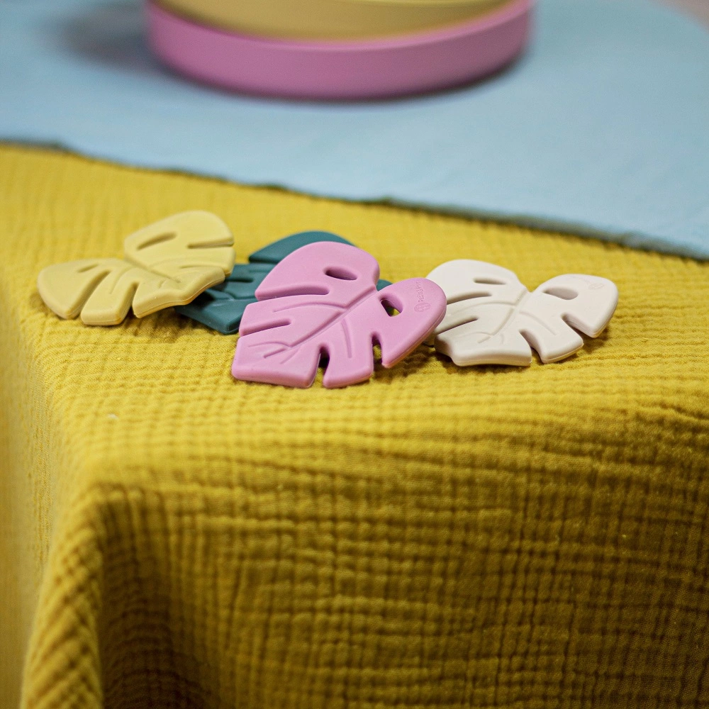 PETITE&MARS Kousátko silikonové TAKE&MATCH Misty Green 0m+