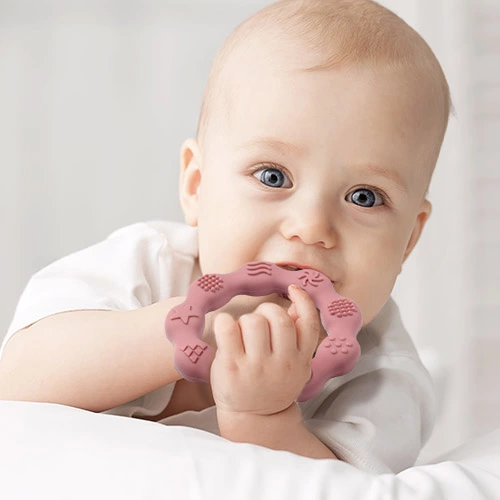 Silikonové kousátko Babyono Ring 825-02