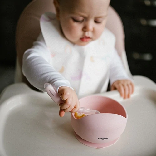BABYONO Miska silikonová s přísavkou - pink 6m+
