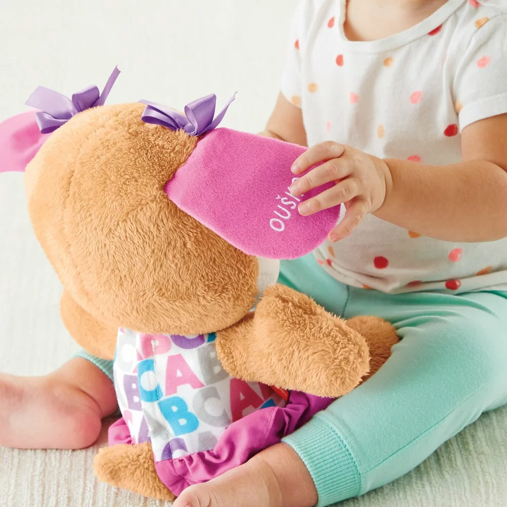 Fisher Price Mluvící pejskova sestřička CZ
