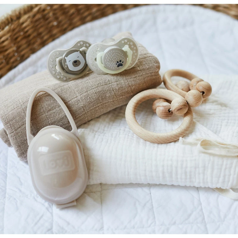 LOVI Dudlík s mini štítkem 3-6m silikonový dynamický BUDDY BEAR 3-6m 2ks