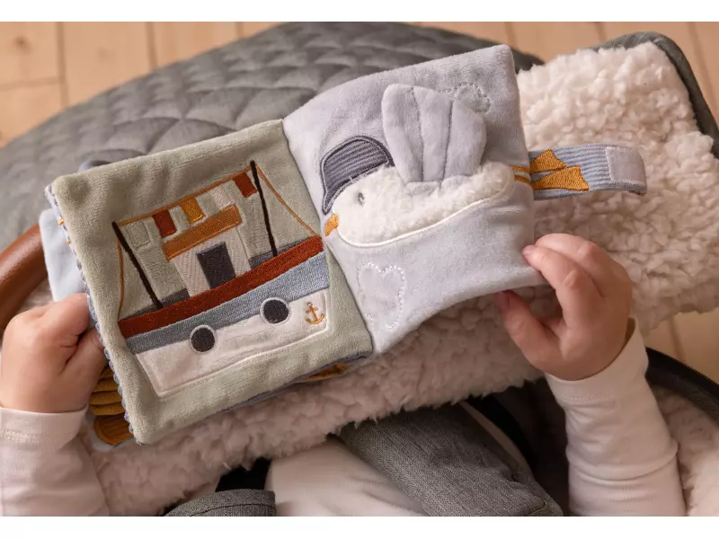 Little Dutch závěsná plyšová knížka Námořnický záliv malá