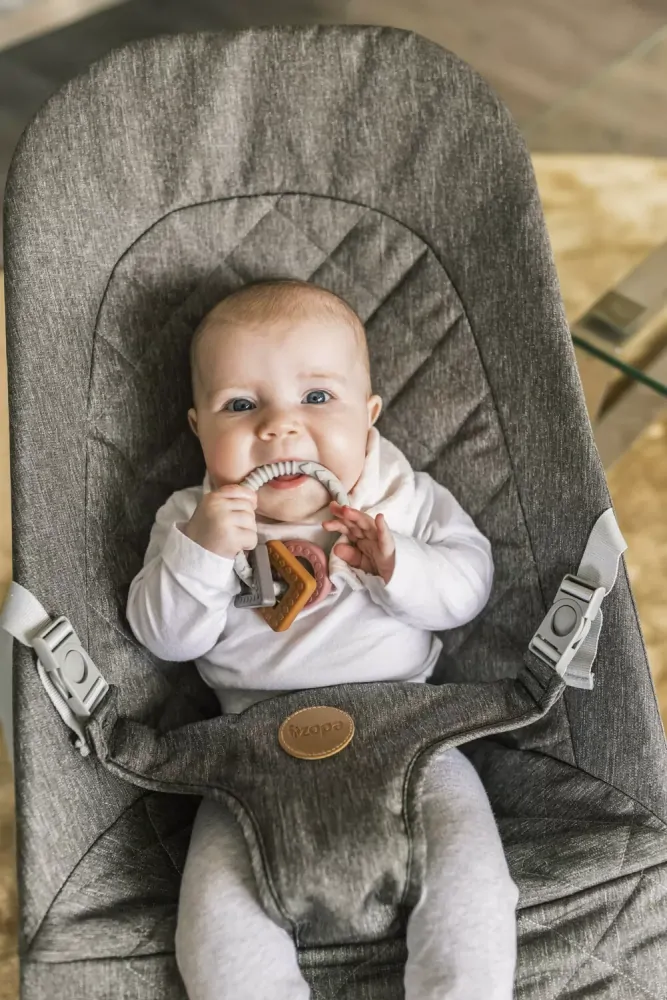 Silikonové kousátko Shape, Multicolor