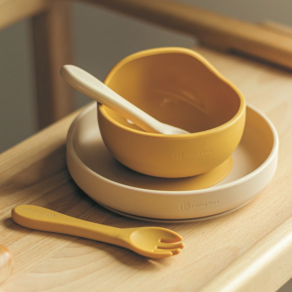 PETITE&MARS Set jídelní silikonový TAKE&MATCH 3 ks Intense Ochre
