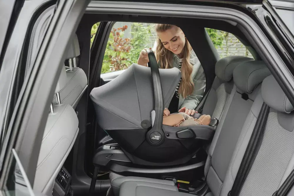 Autosedačka Britax Römer Baby-Safe Core + Baby-Safe Core Base Midnight Grey