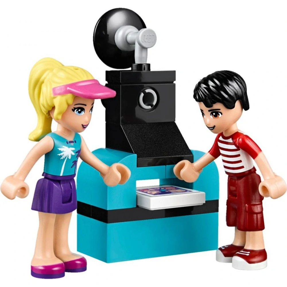 LEGO® Friends 41129 Dodávka s párky v rohlíku v zábavním parku