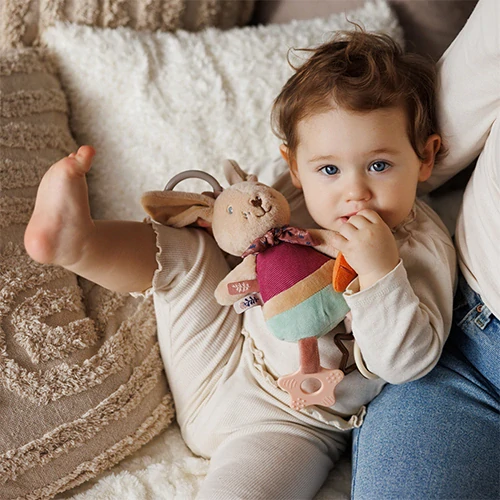 BABYONO Plyšová senzorická hračka - Králíček KARO