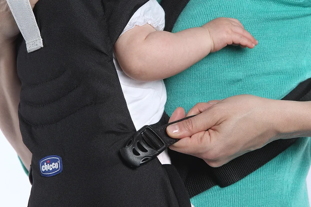 Nosítko dětské Easy Fit Chicco - BLACK NIGHT