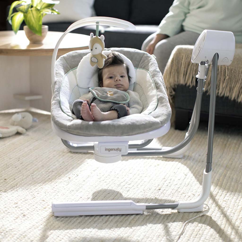 INGENUITY Houpačka vibrující s melodií USB Dual-Direction Anyway Sway ™ Ray 0m+ do 9 kg