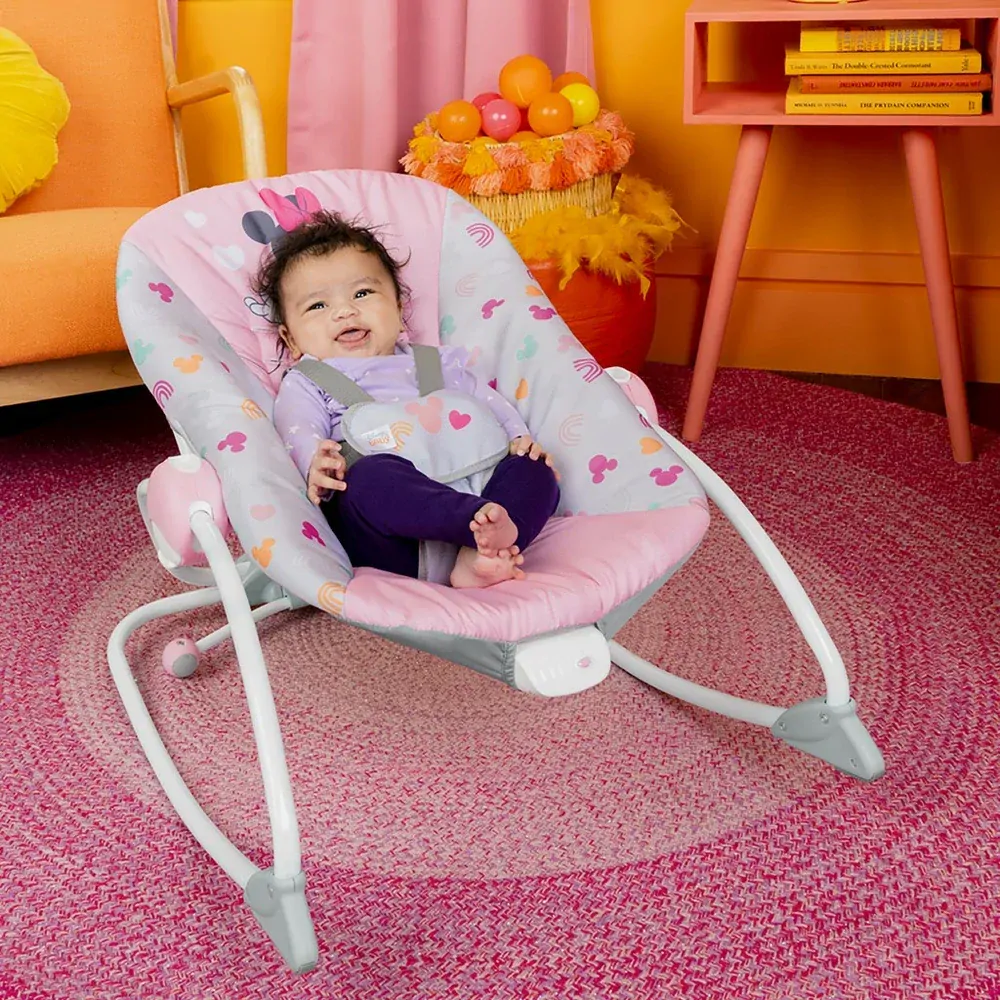 DISNEY BABY Houpátko vibrující MINNIE MOUSE Forever Besties™ 0m+ do 18 kg