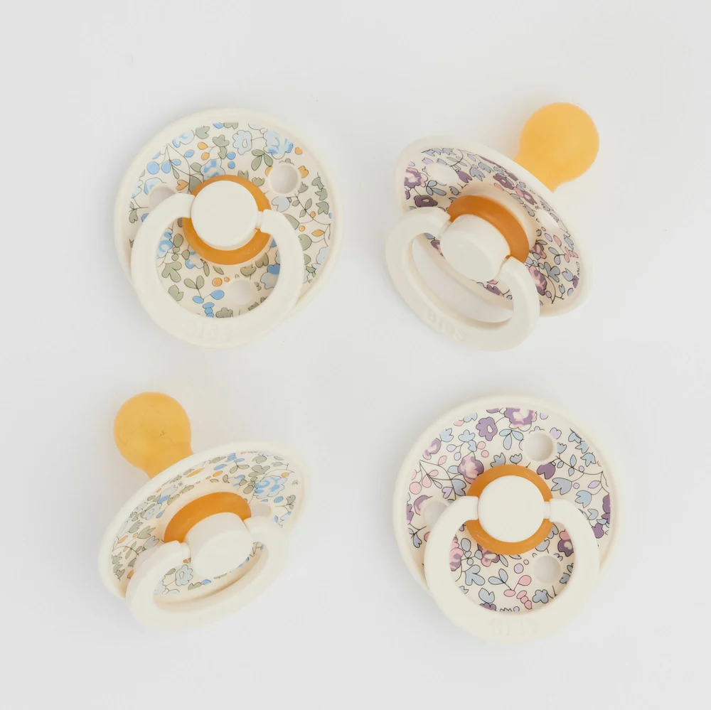 BIBS Liberty Colour dudlíky z přírodního kaučuku 2ks velikost 2 (6-18měs) Ivory/Baby Blue