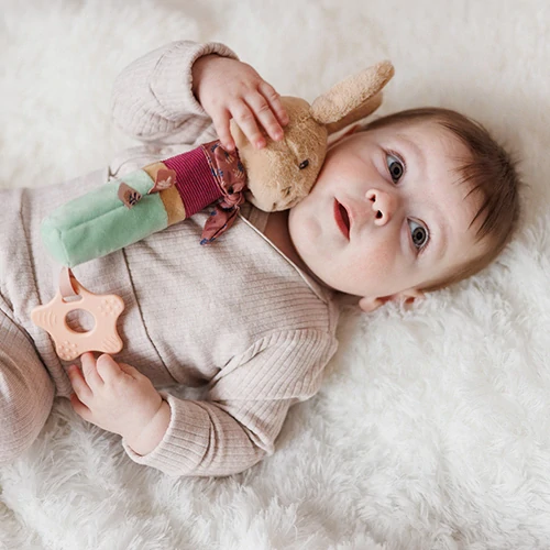 BABYONO Pískací hračka Králíček Karo