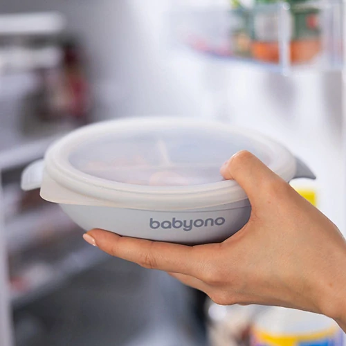 BABYONOBABYONO Talíř silikonový s přísavkou a víčkem modrý 6m+