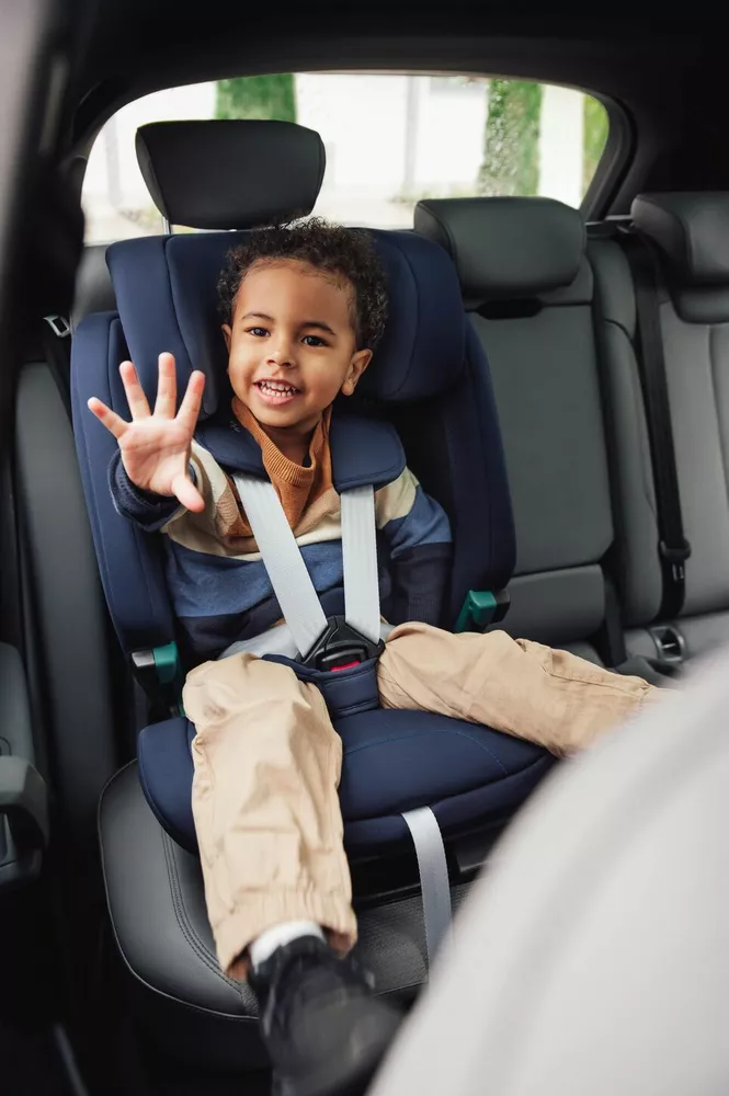 Autosedačka  BRITAX RÖMER Versafix Space Black