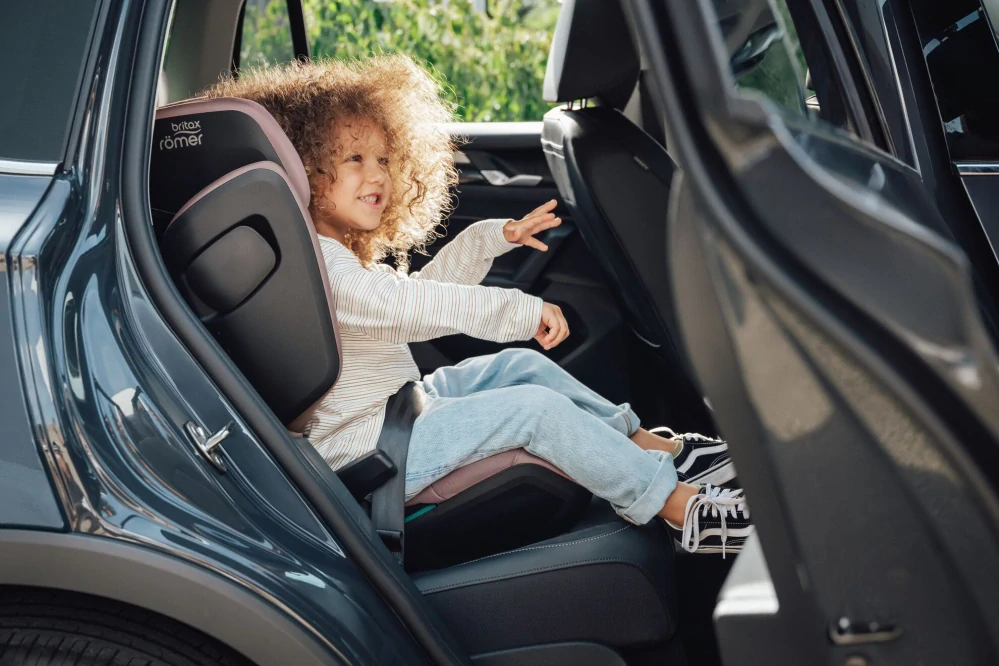 BRITAX RÖMER autosedačka Kidfix Pro M Classic 100-150 cm Space Black