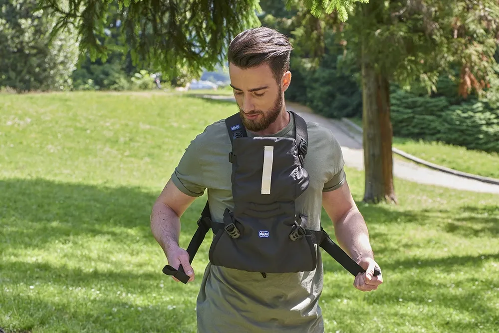 Nosítko dětské Easy Fit Chicco - BLACK NIGHT